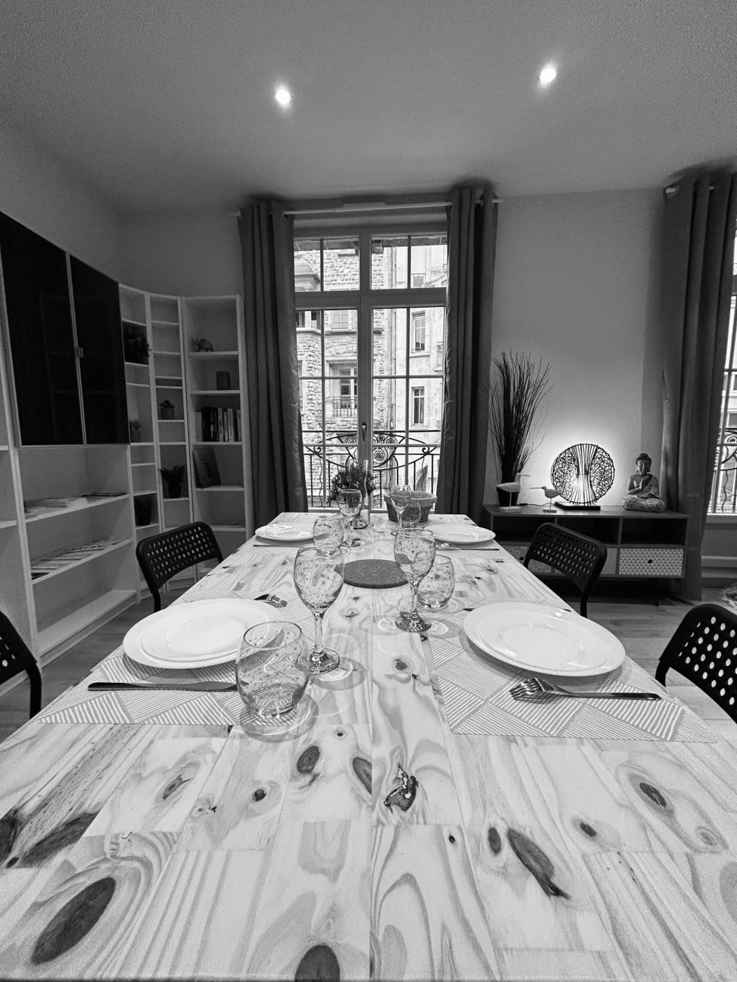 L'etape Des Sacres Apartment